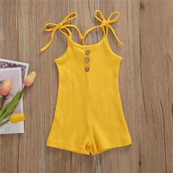 ☀️ Summer yellow 3 faux button tank romper, size 12-18 months - Picture 3 of 7